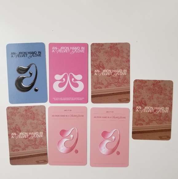 Jini's 1st Mini Album, "An Iron Hand in A Velvet Glove" (Velvet vers) - Picture 11 of 11